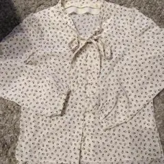 ＊ボウタイブラウスのサムネイル
