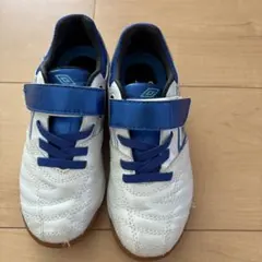 18cmUMBRO サッカー トレーニングシューズ ホワイト ブルーのサムネイル