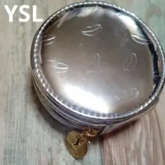 新品　未使用　イヴサンローラン　ポーチ　シルバー　メタリック　YSL　ノベルティのサムネイル