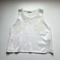 ZARA ノースリーブトップスのサムネイル