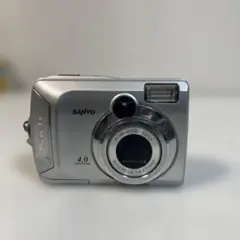 レア】SANYO Xacti DSC-S4 シルバー 単3電池駆動 - メルカリ