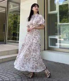 SNIDEL スナイデル 花柄 プリーツ ロングワンピース アイボリー サイズ1 SNIDEL スナイデル 花柄 プリーツ ロングワンピース アイボリー サイズ