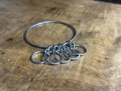 シンプル金属製キーホルダー 5リング付き