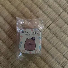 クマのイラスト 小型缶