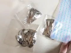 金属製 パッチンピン 複数個入り