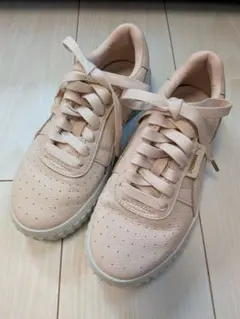 ライトピンク　PUMA 本革　レザー　スニーカー　紐靴