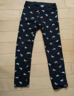 【H＆M】140　黒レギンス　ユニコーン柄