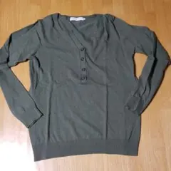 セール！アメリカンホリック  カーキ色ニットMサイズ