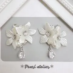 片方のみ】ANTEPRIMA アンテプリマ ピアス シルバー 白蝶貝 花 - メルカリ