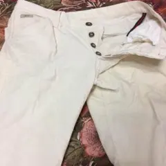 グッチ白パンツのサムネイル