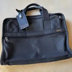 TUMI ブラック ビジネスバッグ