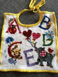 FEILER アルファベット刺繍スタイ