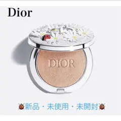 Dior ディオールスキン フォーエヴァー グロウ ルミナイザー　003