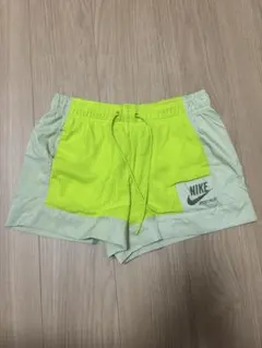 NIKE SPORTSWEAR ショートパンツ ネオンイエロー