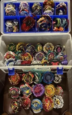 ベイブレード セット 多数の色とパーツ付き