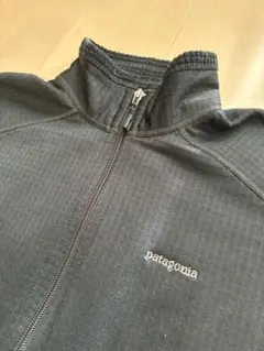 patagonia　ウィメンズ　R1ジャケット　黒　Mサイズ