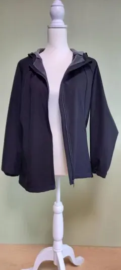 冬用裏起毛パーカー（女性用・黒）　（制服の上に羽織れます）