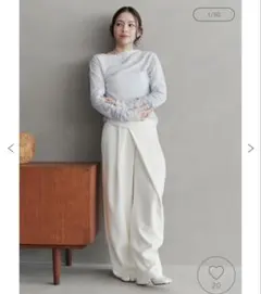 ホワイト スラックス