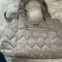 Lee キルティングショルダーバッグ ベージュ