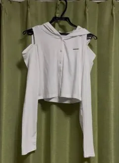 【最終値下げ！未使用】ホワイト フード付きオフショルダー トップス レトロガール