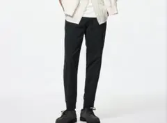 UNIQLO ウルトラストレッチアクティブジョガーパンツ 黒、ライトグレー
