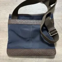 COACHネイビーエンボス加工ショルダーバッグ