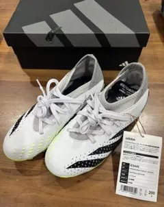 プレデター アキュラシー.3 HG/AG ジュニア/土・人工芝用 20cm 新品