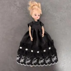 Ｅ843リカちゃんのワンピース　ハンドメイド　22㌢、27㌢ドール服