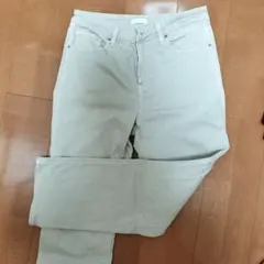 UNIQLO　アンクルジーンズ　ライトグレー