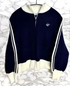 FOREVER 21 ネイビーとホワイトのジップアップセーター