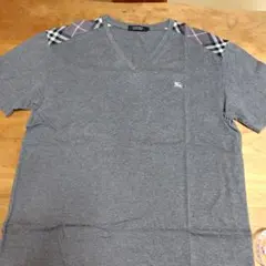 vネック Tシャツ