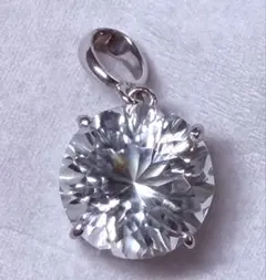 QVC 18K WG ダイヤモニークヴィーナスアロー 美品 ペンダントヘッド 
