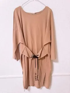 ベージュ ドローストリング付き ワンピース