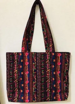 Item thumbnail for item a6b8f46d-78b4-4ff6-83f9-95d5f7852c7f