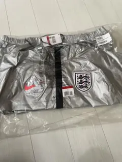 NIKE x PALACE ナイロンジャケット シルバー - メルカリ