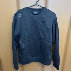 黒 クルーネック トレーナー