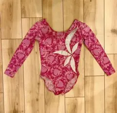 ハートと花デザインの長袖レオタード