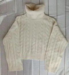 GU パフィータッチクロップドタートルネックセーター　XL