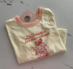 KARI さん　しまむら　半袖Tシャツのサムネイル