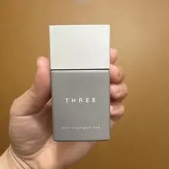 THREE Solar Tinted Glow Flow 02 30mlのサムネイル