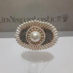 上品イメージのブローチ/未使用品