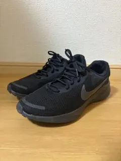 Nike ブラック スニーカー　レボリューション7 FB2207-005