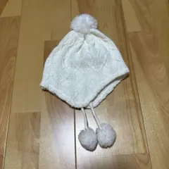 ホワイト ケーブル編み ニット帽 42-44cm