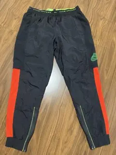Nike ナイロンパンツ Lサイズ 黒/赤