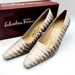 Salvatore Ferragamo 型押し パンプス　〈126-3〉