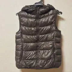 ダウンベスト