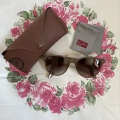 Ray-Ban ブラウン キャットアイ サングラス