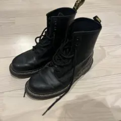 Dr. Martens 8ホールブーツ