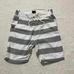 BEAMS HEART メンズ ショートパンツ M グレーとホワイトのストライプ