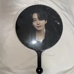 JEONGHAN うちわ 黒背景